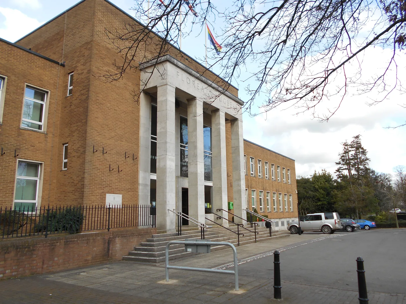 Rugby Town Hall on Evreux Way, home of Rugby Borough Council until the authority is abolished in 2028